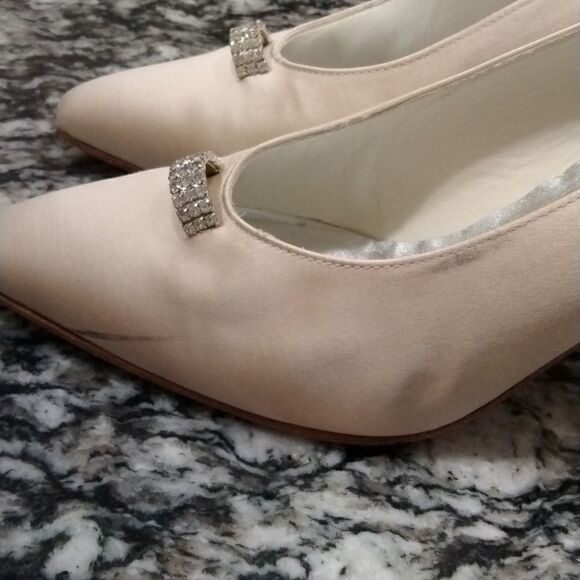 Stuart Weitzman   - Picture 8 of 11